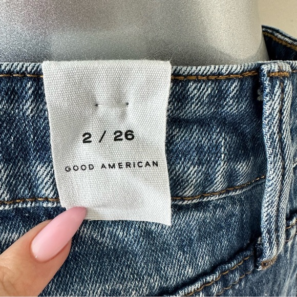 NWT!!! Good American women bombshell shorts size 26 US - Picture 4 of 10